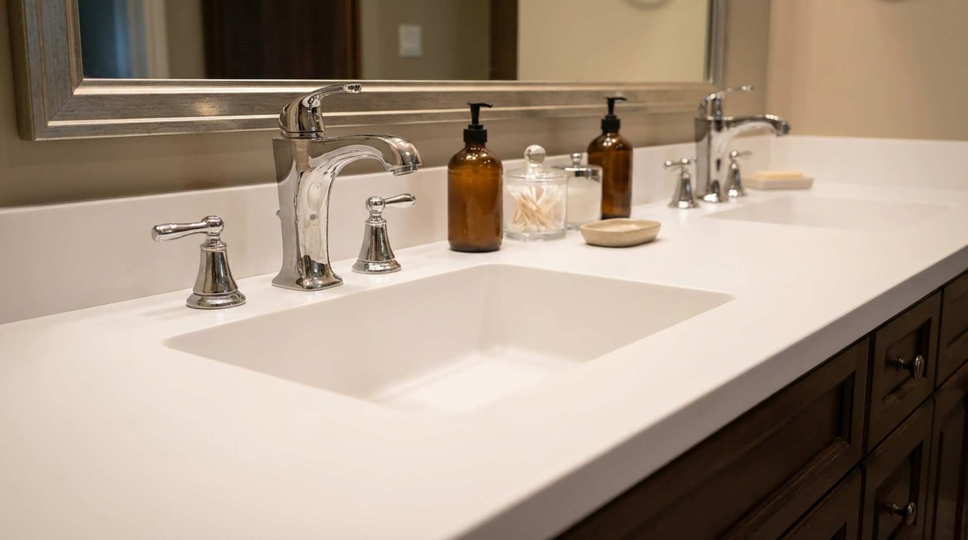 Özdekor Beyaz Yekpare Akrilik Lavabo Tezgahı