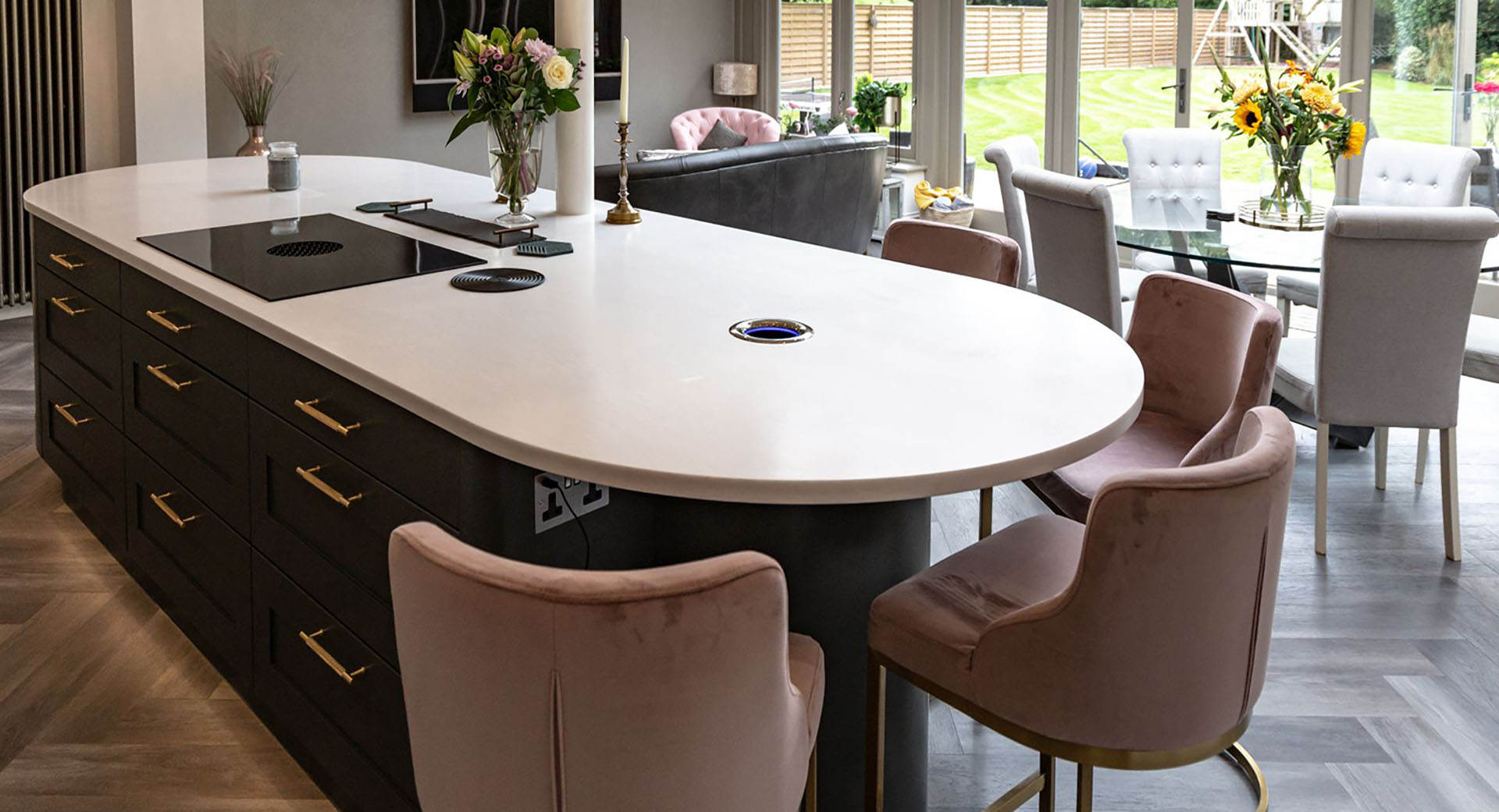 Özdekor Hanex Solid Surface Entegre Prizli Mutfak Adası