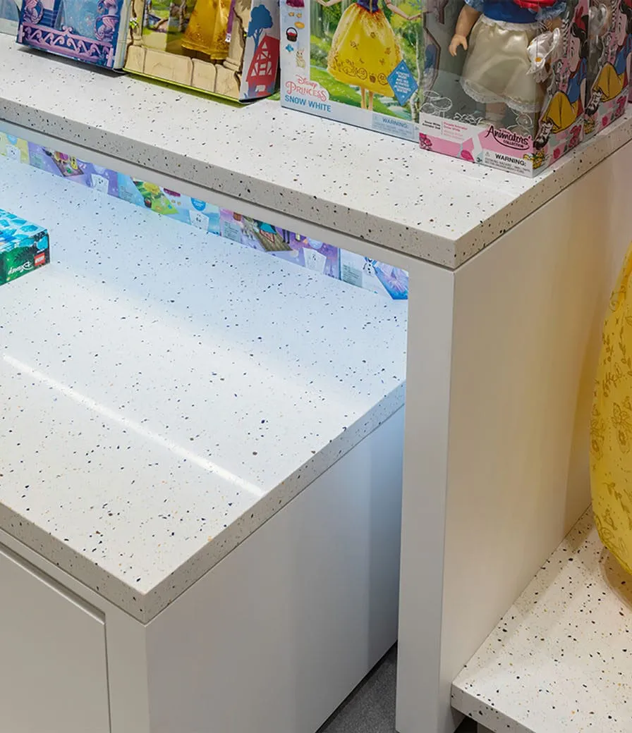 Özdekor Hanex Akrilik Mağaza İçi Stand ve Raf Uygulaması